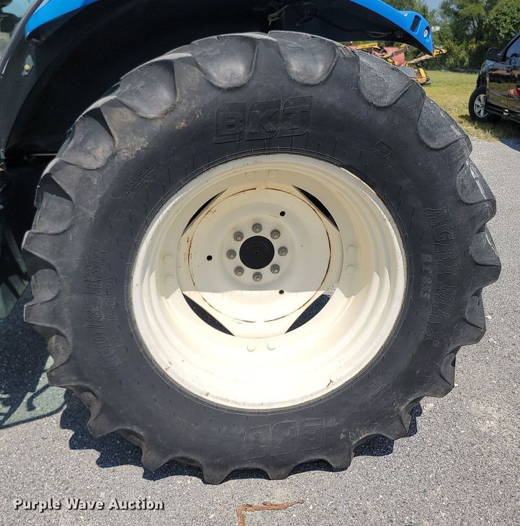 image for item OG9379 New Holland T6030  tractor