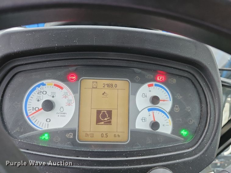 image for item OG9387 2016 New Holland TS6.110  MFWD tractor