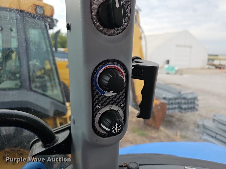 image for item OG9387 2016 New Holland TS6.110  MFWD tractor