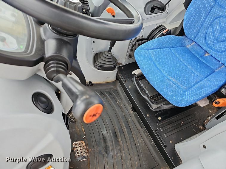 image for item OG9387 2016 New Holland TS6.110  MFWD tractor