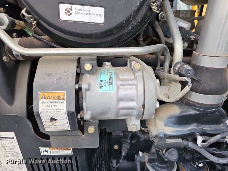 image for item OG9387 2016 New Holland TS6.110  MFWD tractor