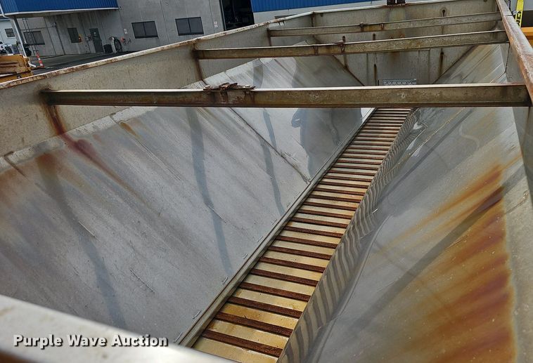 image for item OG9389 2008 International Work Star 7600  dump truck