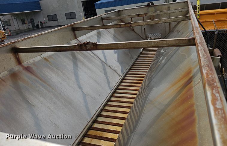 image for item OG9389 2008 International Work Star 7600  dump truck