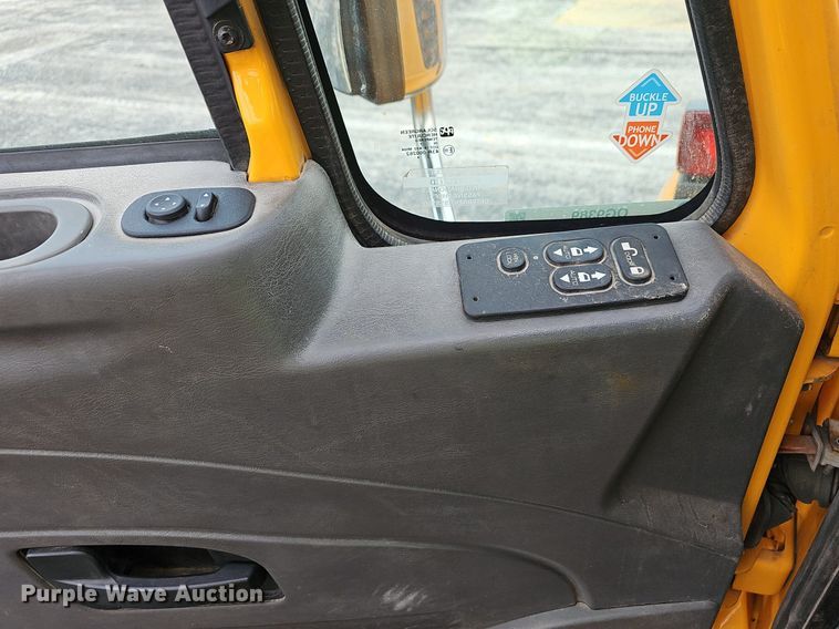 image for item OG9389 2008 International Work Star 7600  dump truck