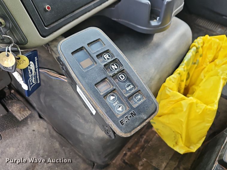 image for item OG9389 2008 International Work Star 7600  dump truck