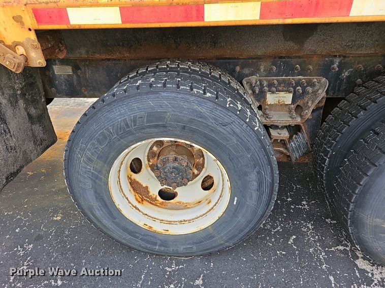 image for item OG9389 2008 International Work Star 7600  dump truck