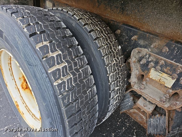 image for item OG9389 2008 International Work Star 7600  dump truck