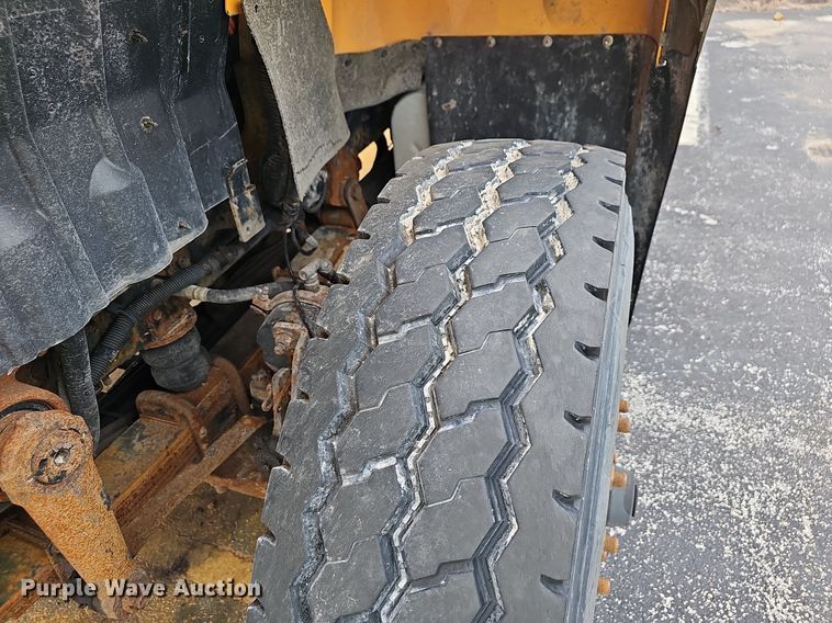 image for item OG9389 2008 International Work Star 7600  dump truck