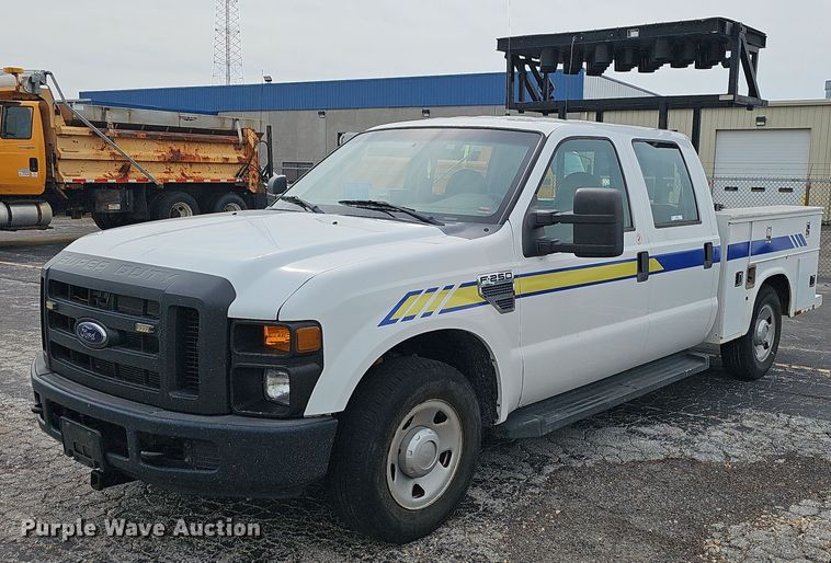 image for item OG9390 2009 Ford F250  Crew Cab utility bed pickup truck