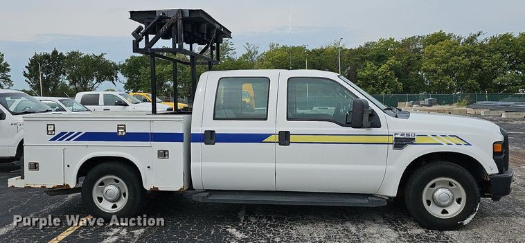 image for item OG9390 2009 Ford F250  Crew Cab utility bed pickup truck