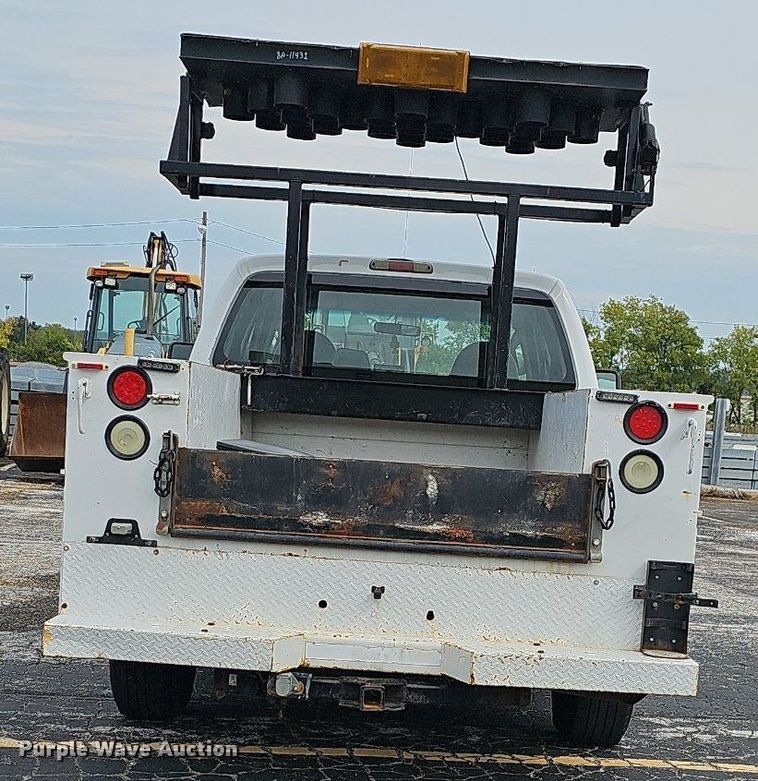 image for item OG9390 2009 Ford F250  Crew Cab utility bed pickup truck