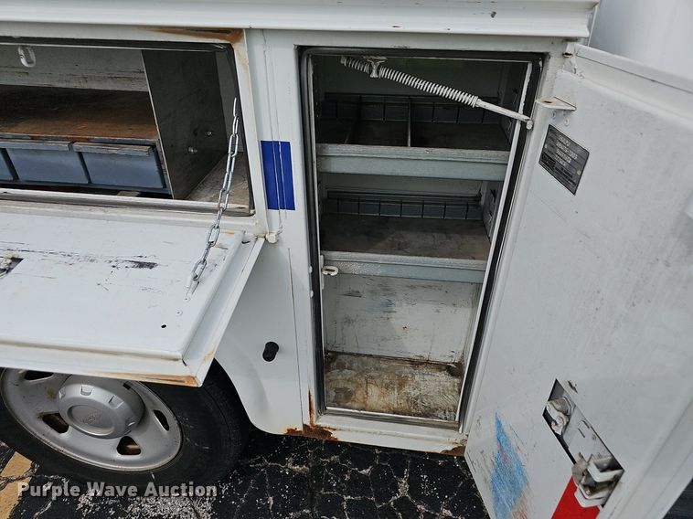 image for item OG9390 2009 Ford F250  Crew Cab utility bed pickup truck