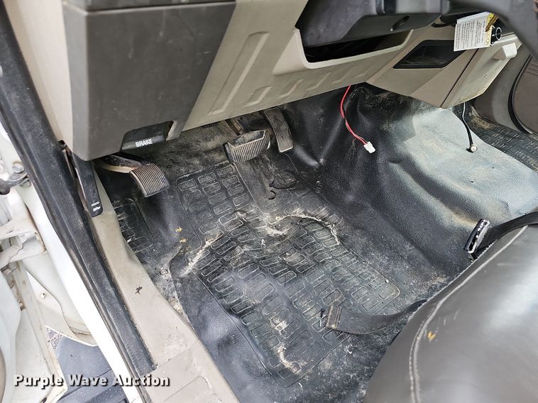 image for item OG9390 2009 Ford F250  Crew Cab utility bed pickup truck