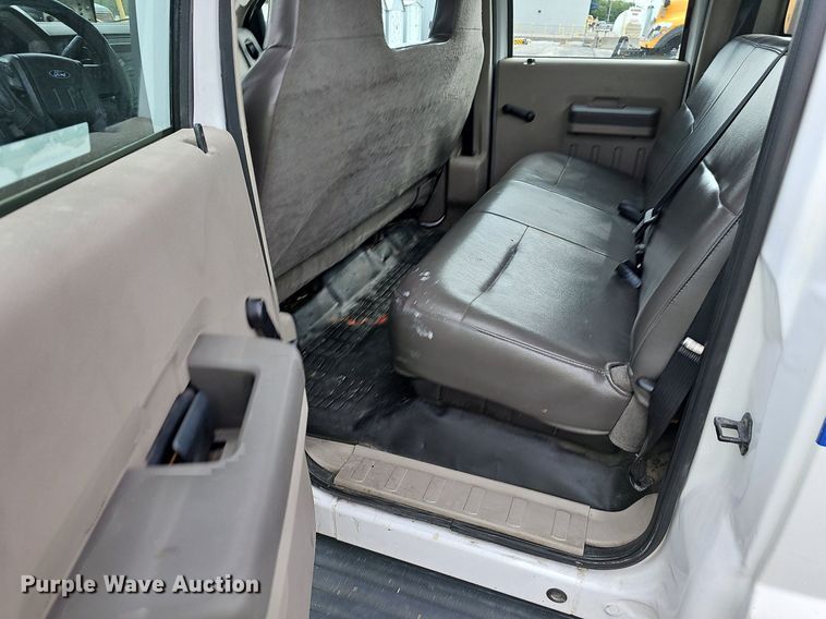 image for item OG9390 2009 Ford F250  Crew Cab utility bed pickup truck