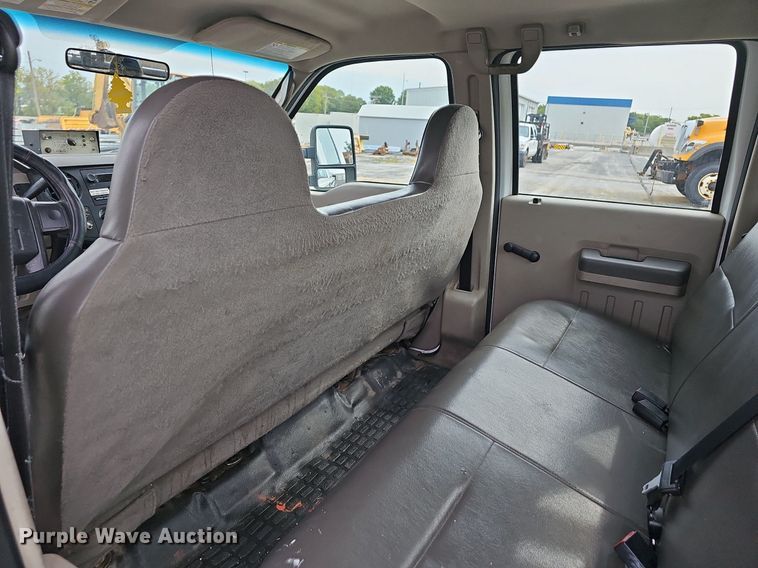 image for item OG9390 2009 Ford F250  Crew Cab utility bed pickup truck