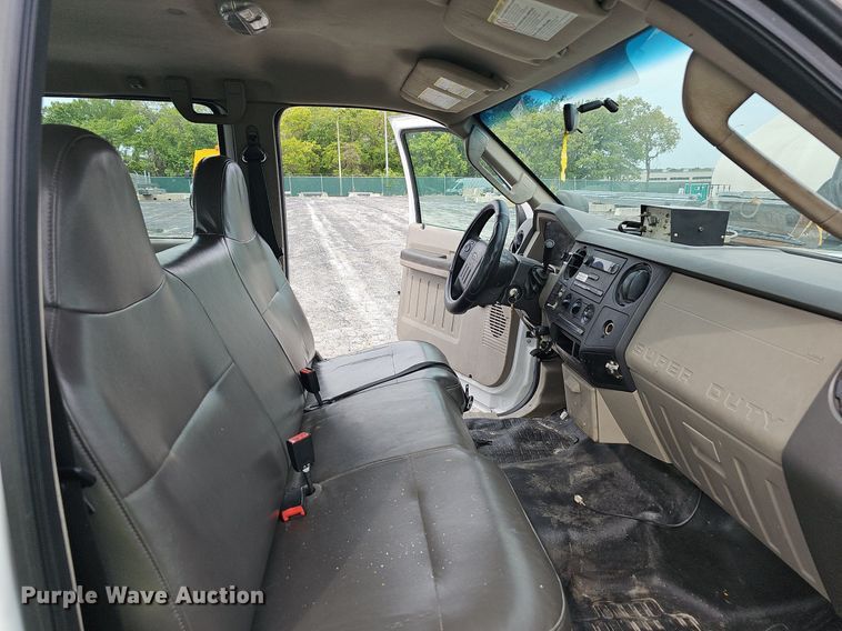 image for item OG9390 2009 Ford F250  Crew Cab utility bed pickup truck