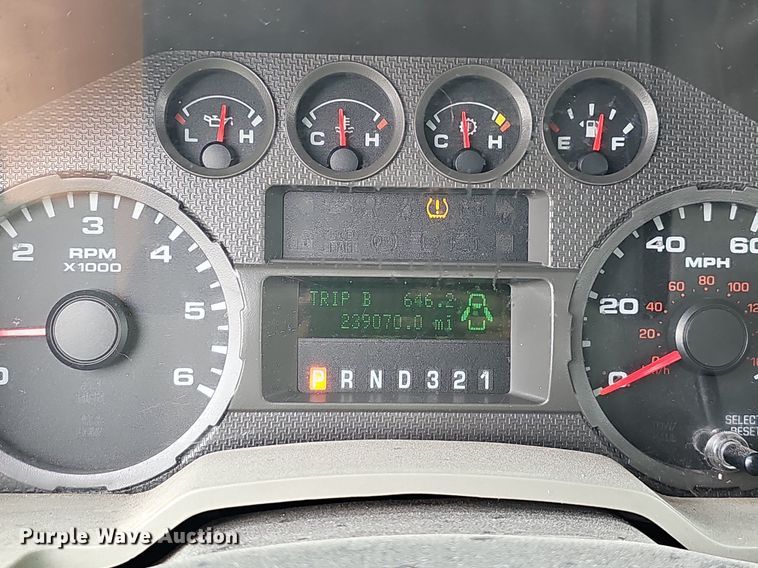 image for item OG9390 2009 Ford F250  Crew Cab utility bed pickup truck