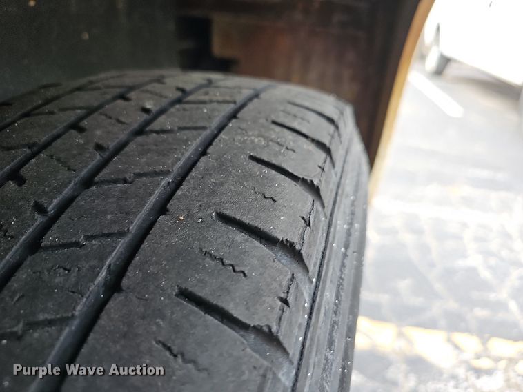 image for item OG9390 2009 Ford F250  Crew Cab utility bed pickup truck