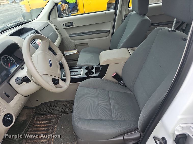 image for item OG9392 2010  Ford Escape  SUV