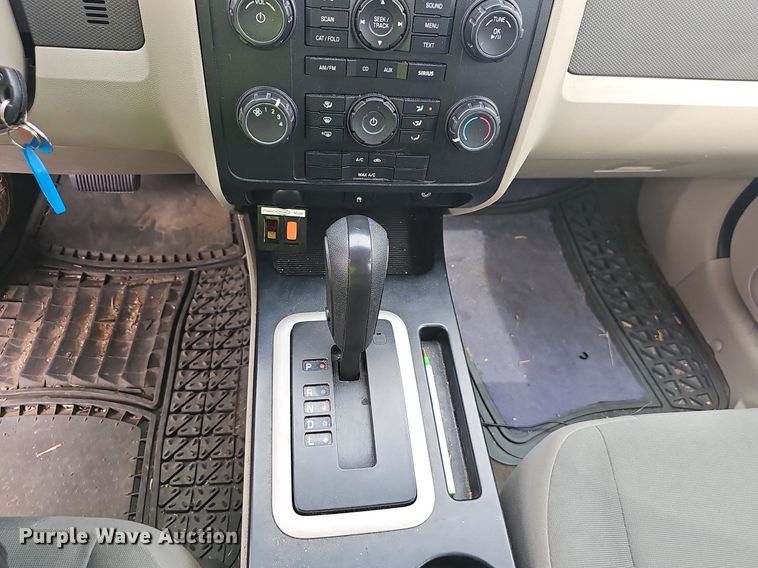 image for item OG9392 2010  Ford Escape  SUV