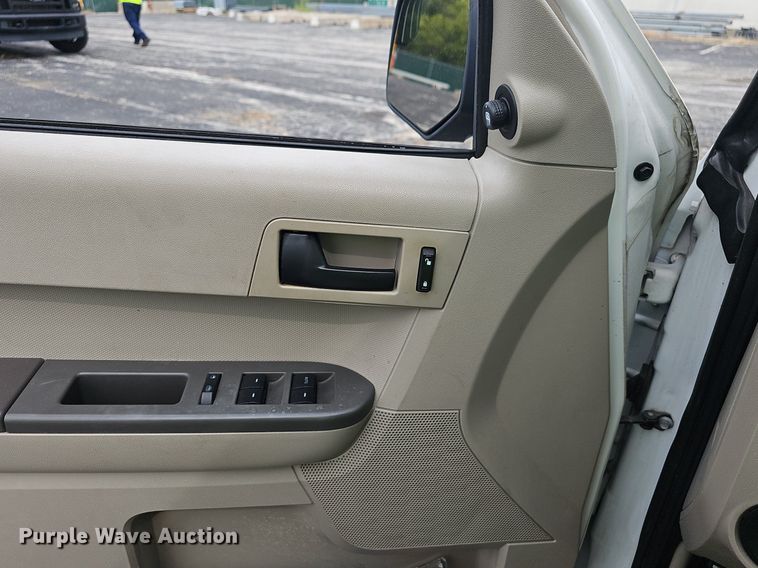 image for item OG9392 2010  Ford Escape  SUV