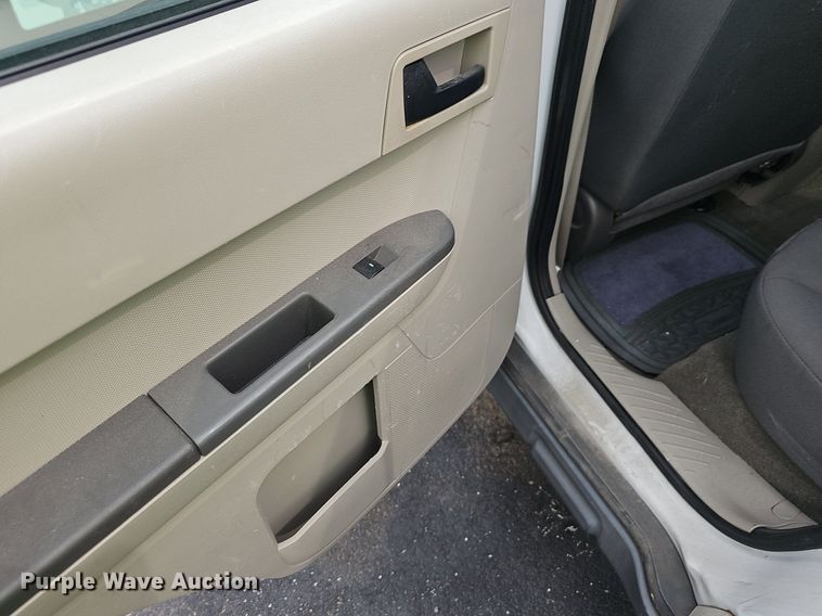 image for item OG9392 2010  Ford Escape  SUV