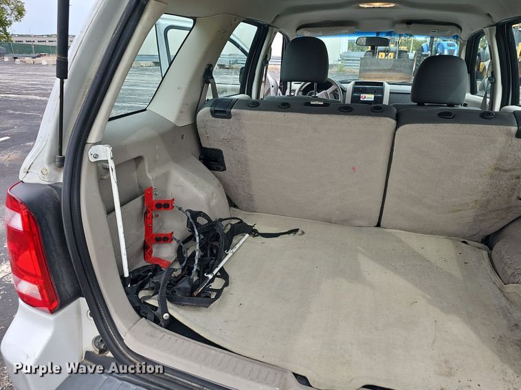 image for item OG9392 2010  Ford Escape  SUV