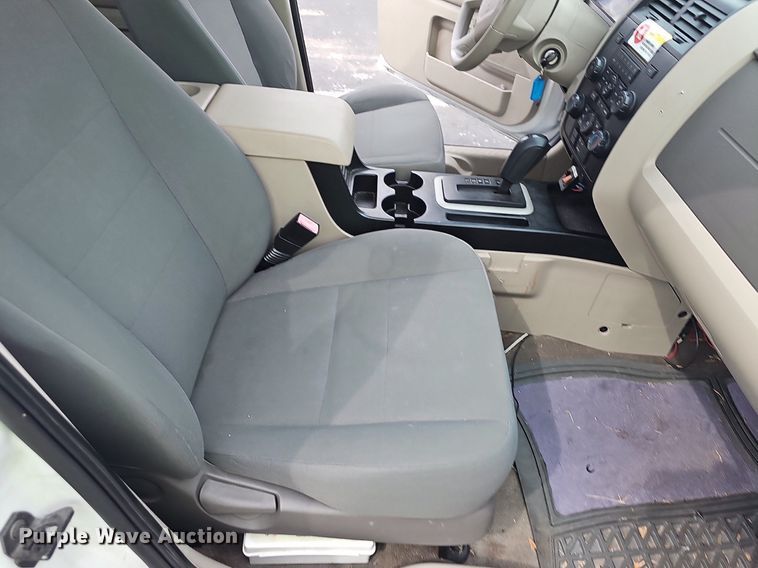 image for item OG9392 2010  Ford Escape  SUV