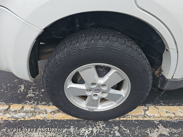 image for item OG9392 2010  Ford Escape  SUV