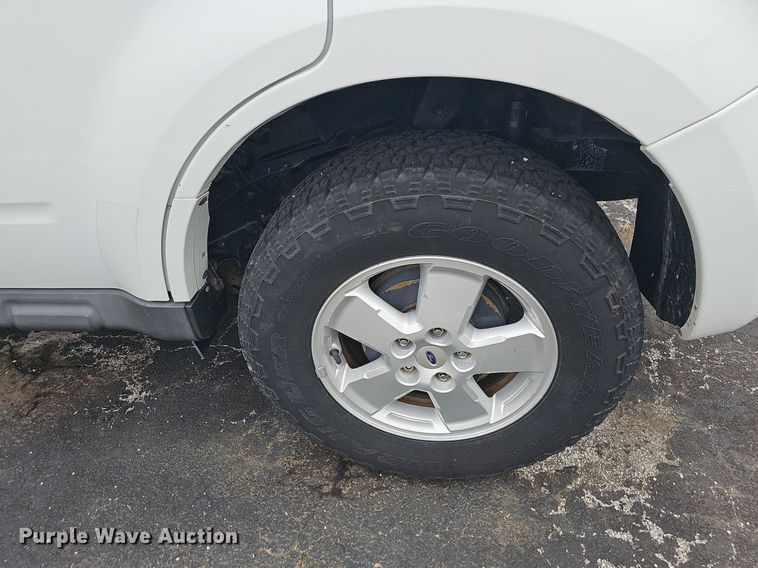 image for item OG9392 2010  Ford Escape  SUV