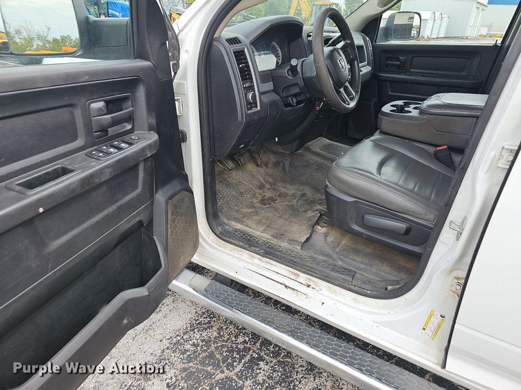 image for item OG9393 2013 Dodge Ram 1500  Crew Cab pickup truck