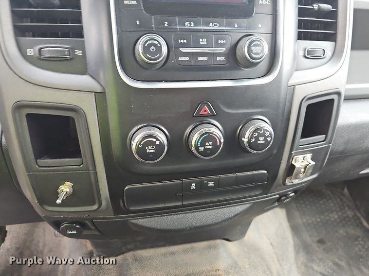 image for item OG9393 2013 Dodge Ram 1500  Crew Cab pickup truck