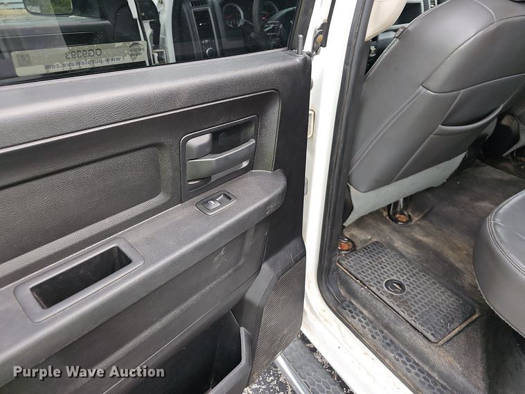 image for item OG9393 2013 Dodge Ram 1500  Crew Cab pickup truck