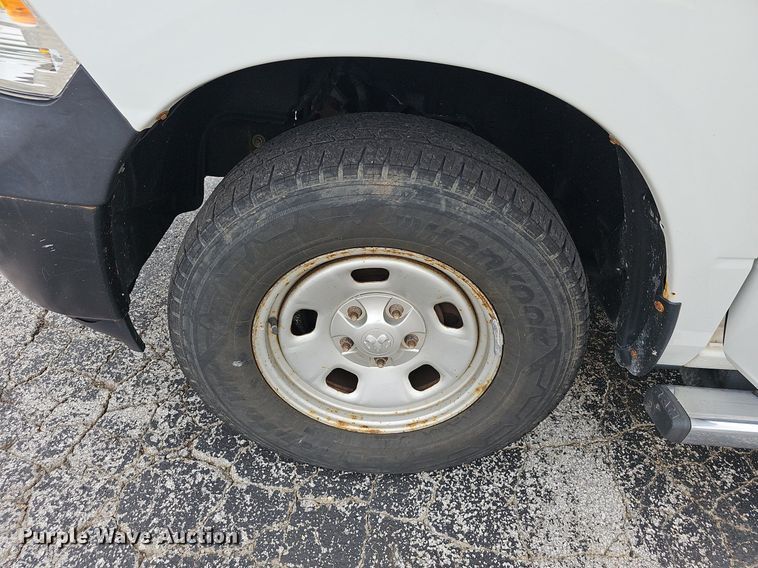 image for item OG9393 2013 Dodge Ram 1500  Crew Cab pickup truck