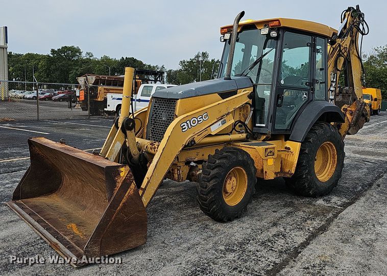 image for item OG9395 2005 John Deere 310SG  backhoe
