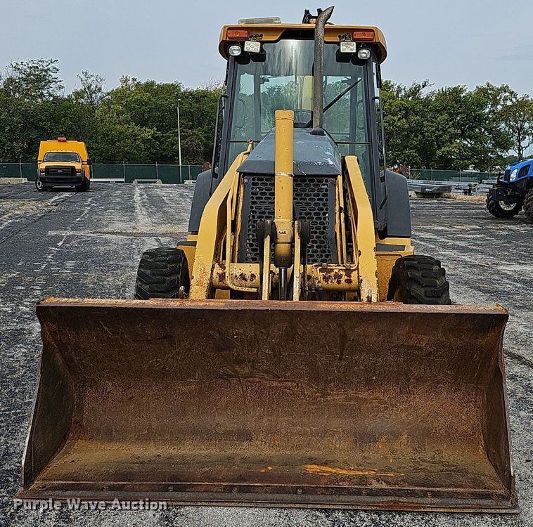 image for item OG9395 2005 John Deere 310SG  backhoe