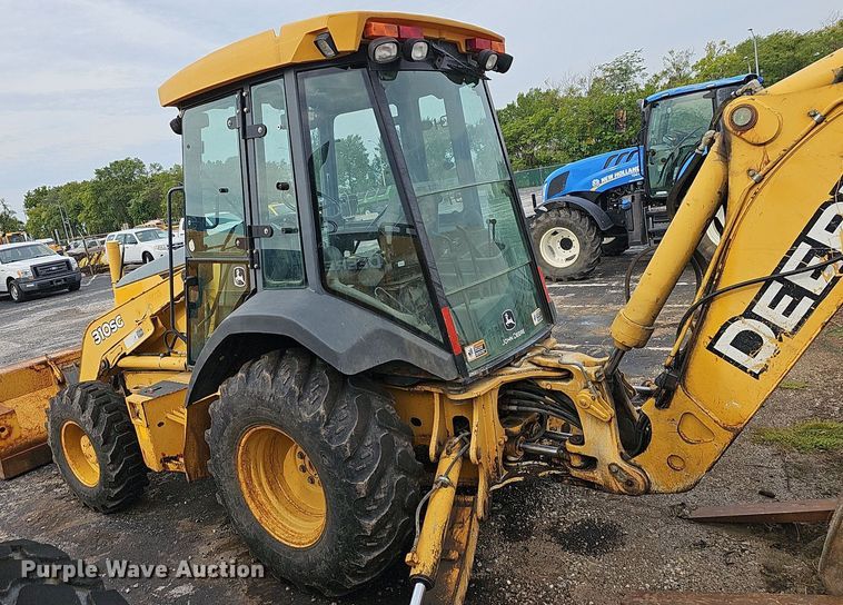 image for item OG9395 2005 John Deere 310SG  backhoe