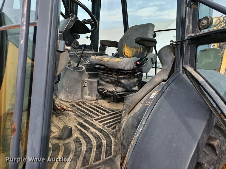 image for item OG9395 2005 John Deere 310SG  backhoe