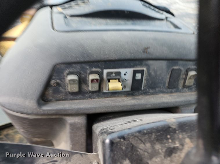 image for item OG9395 2005 John Deere 310SG  backhoe