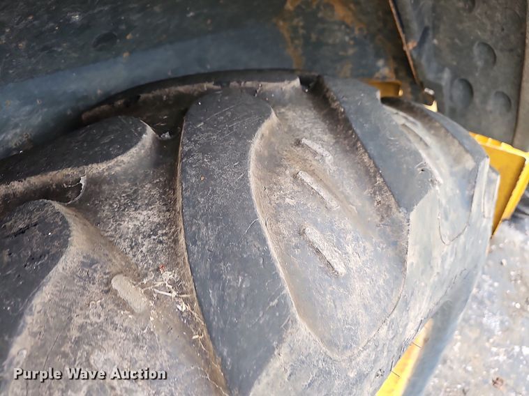 image for item OG9395 2005 John Deere 310SG  backhoe