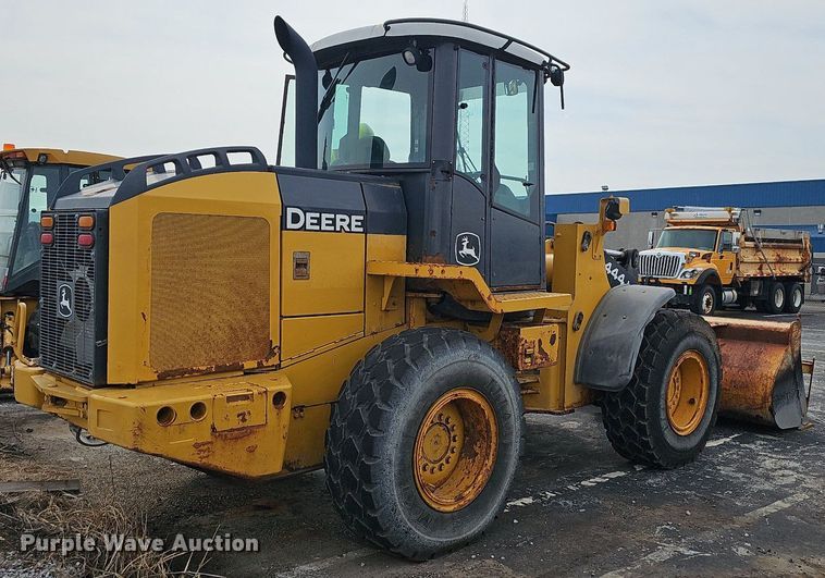image for item OG9396 2006 John Deere 444J  wheel loader
