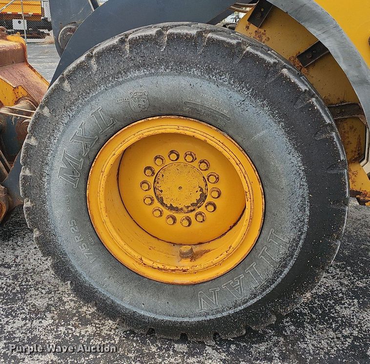 image for item OG9396 2006 John Deere 444J  wheel loader