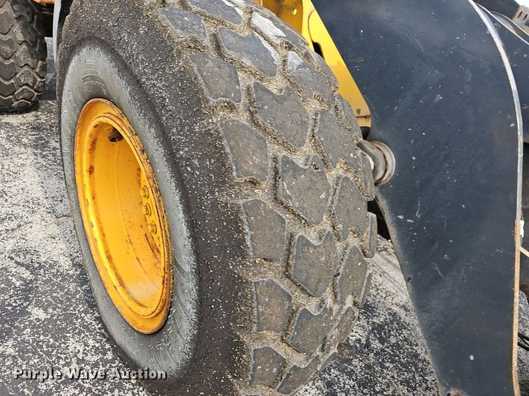 image for item OG9396 2006 John Deere 444J  wheel loader