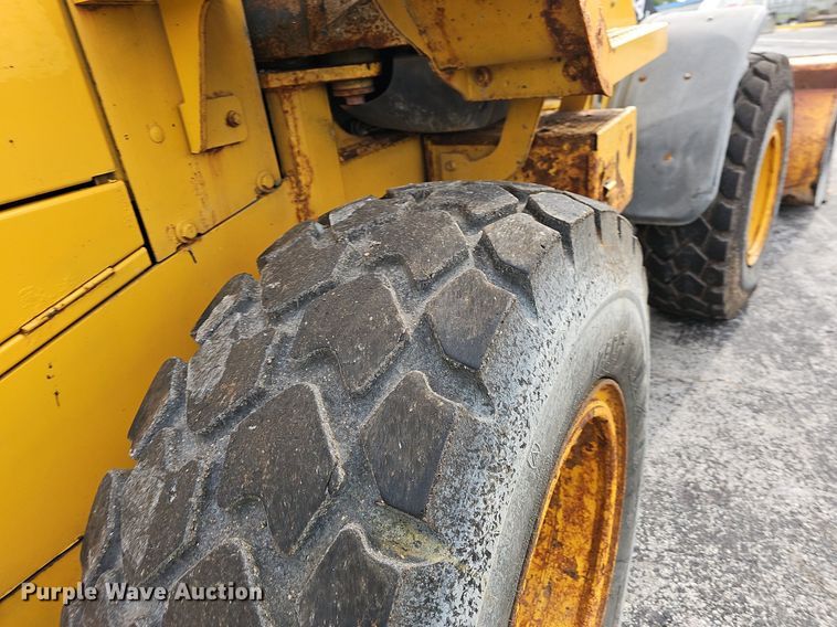 image for item OG9396 2006 John Deere 444J  wheel loader