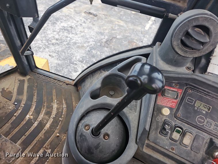 image for item OG9398 2003 John Deere 410G  backhoe