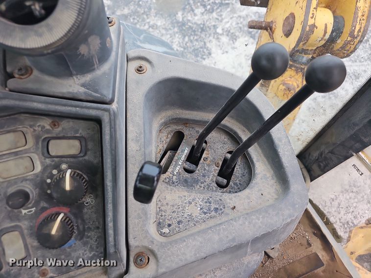 image for item OG9398 2003 John Deere 410G  backhoe