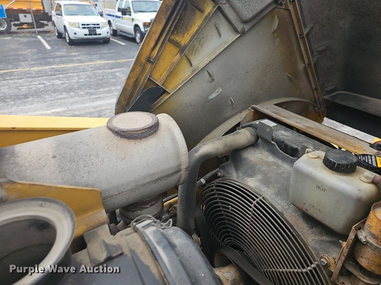 image for item OG9398 2003 John Deere 410G  backhoe