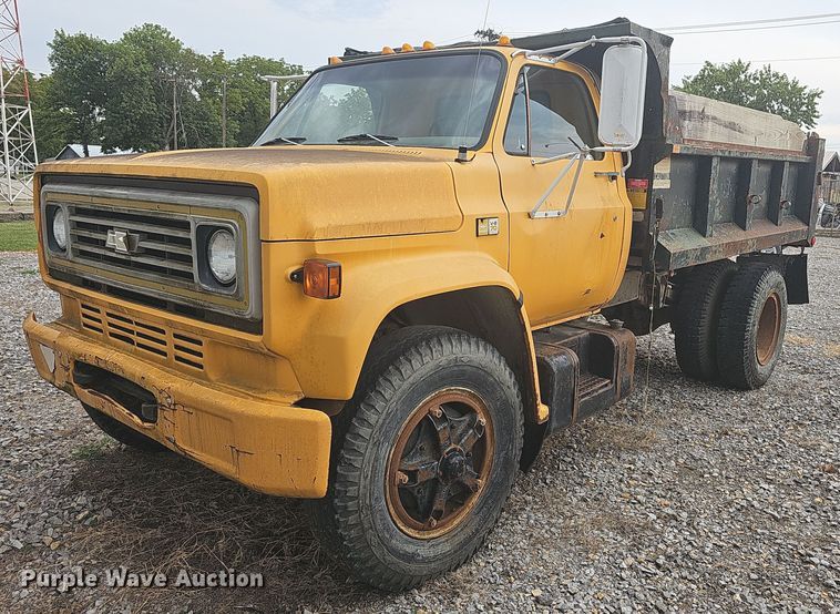 image for item OG9417 1981 Chevrolet C70  dump truck