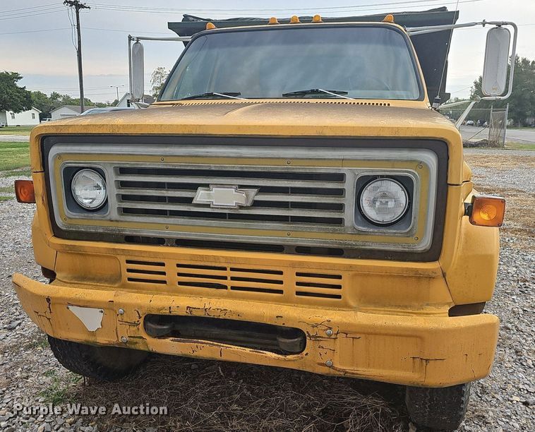 image for item OG9417 1981 Chevrolet C70  dump truck