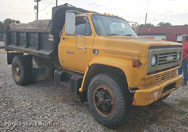 image for item OG9417 1981 Chevrolet C70  dump truck